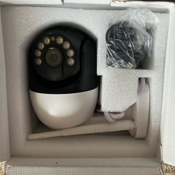 Security Camera - Picture 1 of 6